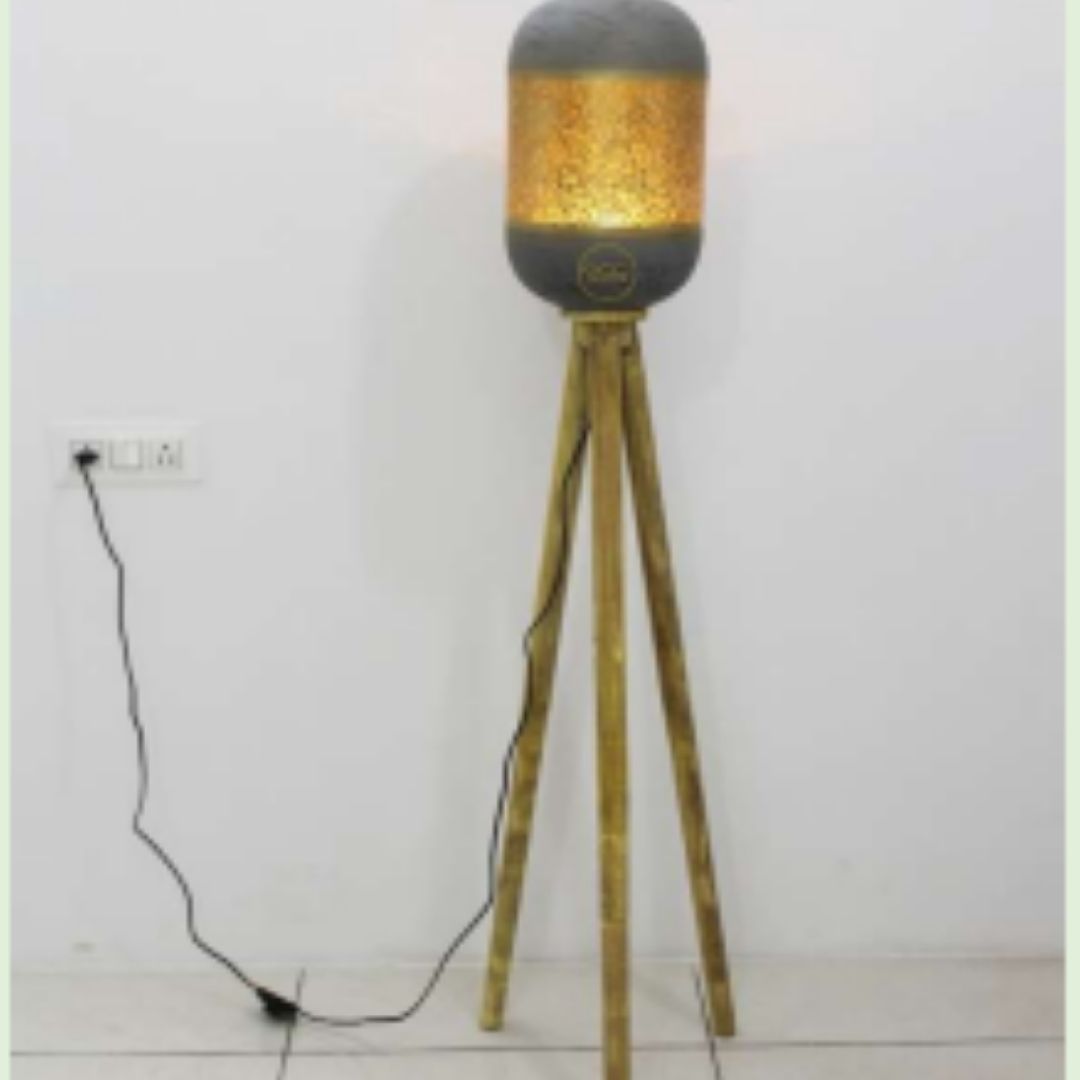 AB202430036-Matt-Black-Tall-Floor-Lamp.jpg